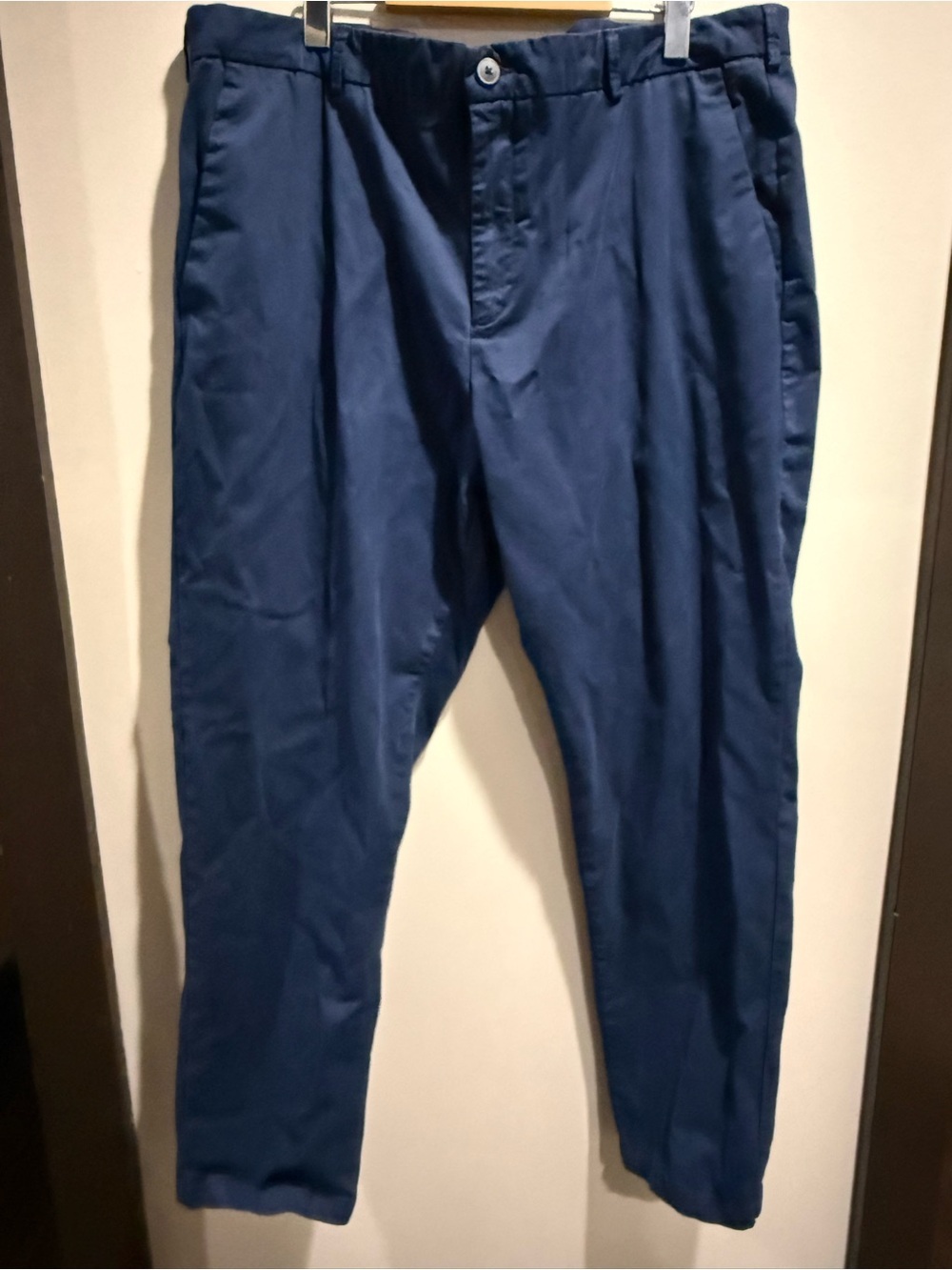 38. Saks Fifth Avenue Deep Navy Men's Chinos 40/32